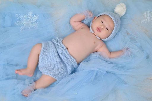 石狮摸孕妇肚子沾喜气